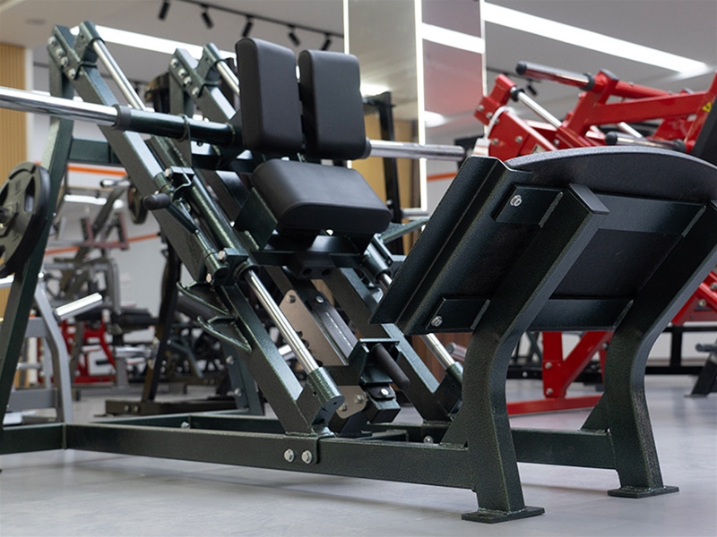 45度角斜蹲训练器