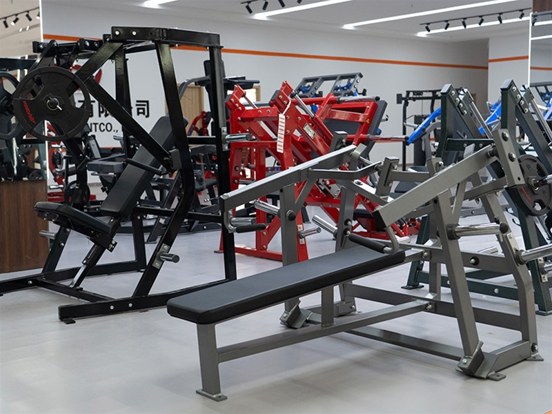 分动式平卧推胸训练器